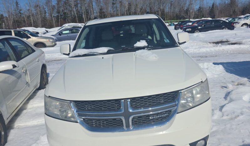 
								2011 dodge journey FWD Automatic full									