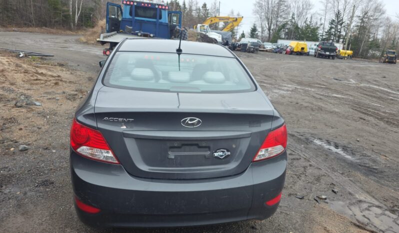
								2012 Hyundai Accent GL Automatic FWD Sedan full									