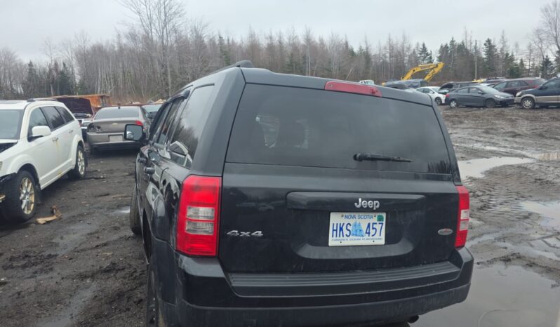 
								2011 Jeep Patriot Automatic 4×4 SUV full									