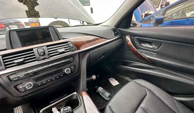 
								2013 BMW 328i Automatic xDrive Sedan full									