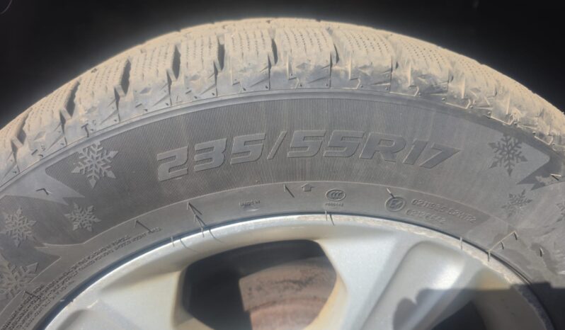 
								2013 Ford Escape Automatic 4WD MPV full									