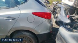 
										2011 HYUNDAI Tucson FWD SUV full									
